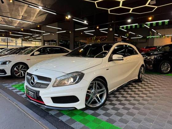 MERCEDES-BENZ A 250 2.0 SPORT TURBO GASOLINA 4P AUTOMATIZADO MERCEDES-BENZ A 250 2.0 SPORT TURBO GASOLINA 4P AUTOMATIZADO